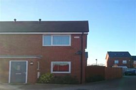 2 bedroom Detached t...